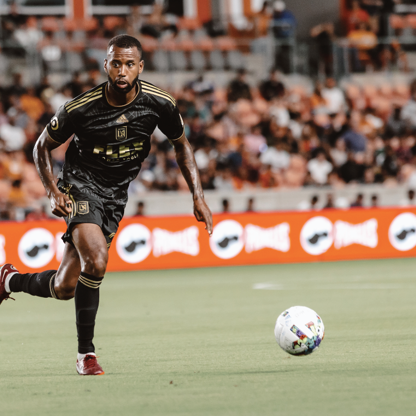 ららら 王者lafcの米国ケリン アコスタ選手にインタビュー 米国ニットータイヤがスポンサーに