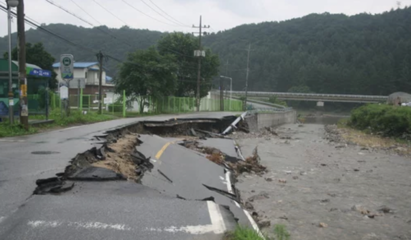 ニューサム知事、オレンジ郡に非常事態宣言　冬の嵐の被害大（3/15）