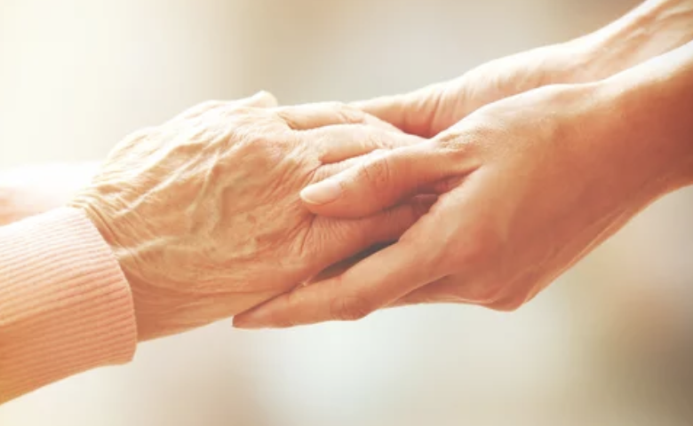 「父親の診断に関する偏見や恥じらいはあってほしくない」認知症を公表したブルース・ウィリスについて妻が発言（9/27）