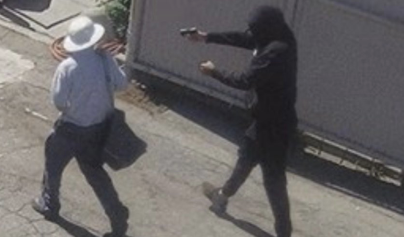 郵便配達員が銃を突きつけられて強盗被害に　逃走中の容疑者に最高5万ドルの報奨金　ノース・ハリウッド（7/1４）