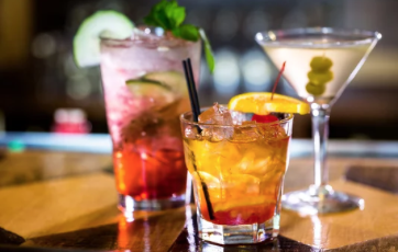 ディズニーランドでさらに3つのレストランでアルコール飲料提供開始　9月12日から（7/27）