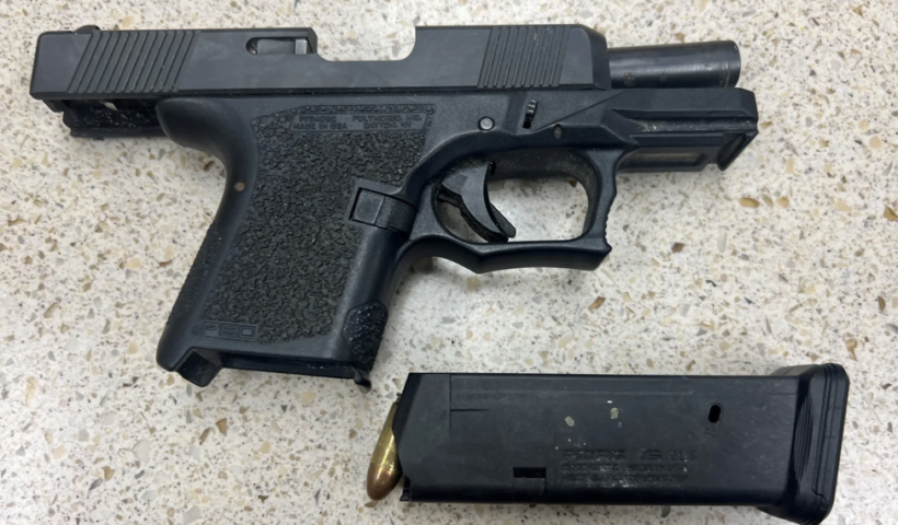 保安官代理がグランドテラスの交通取り締まり中にゴーストガンを発見（8/8）