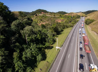 グレンデールのフリーウェイ134号線で抗議デモ　道路を封鎖（8/10）