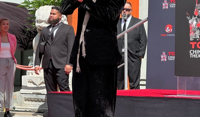 ハリウッドにYOSHIKIさんの手形刻印セレモニー　日本人初「「もし私にできるのなら、誰にだってできる！どうか自分を信じて。不可能なことなんて何もない！あなた自身がロックスターになってください」（9/15）