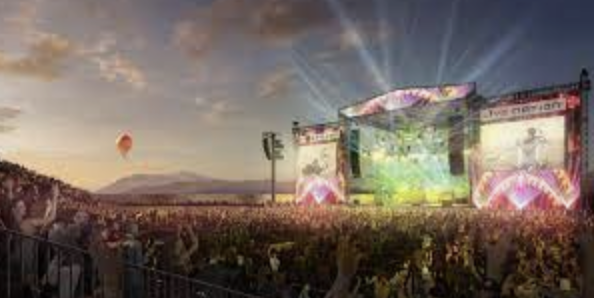 アーバインのFivePoint Amphitheatre 　突然の永久閉鎖（10/23）