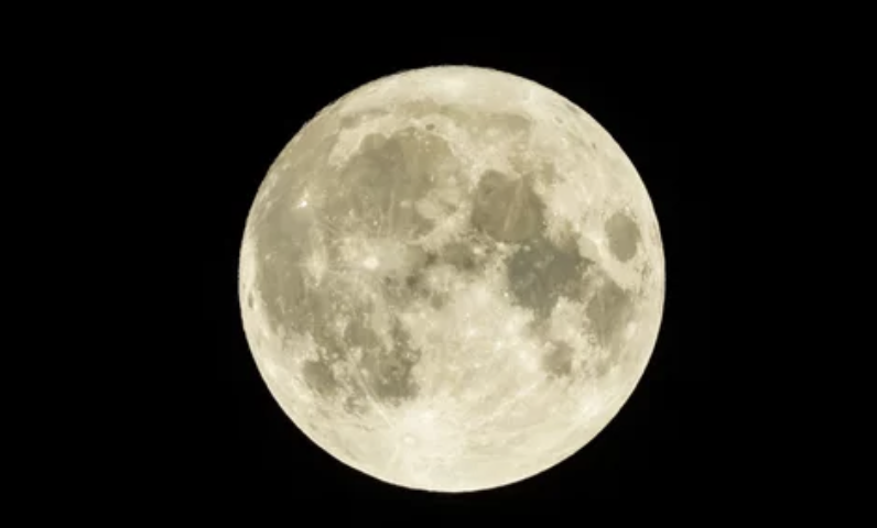 今週末、満月「ハンターの月」が見られる！（10/27）