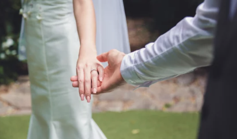 ハッピーバレンタイン！結婚式35ドル＋結婚許可証91ドル　同日婚姻許可証と結婚式を提供　LA郡とOC郡（2/14）