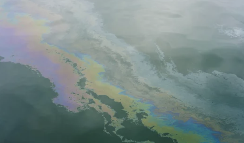 プラットフォーム流出の疑い　ハンティントンビーチ沖で油膜が発見される（3/8）