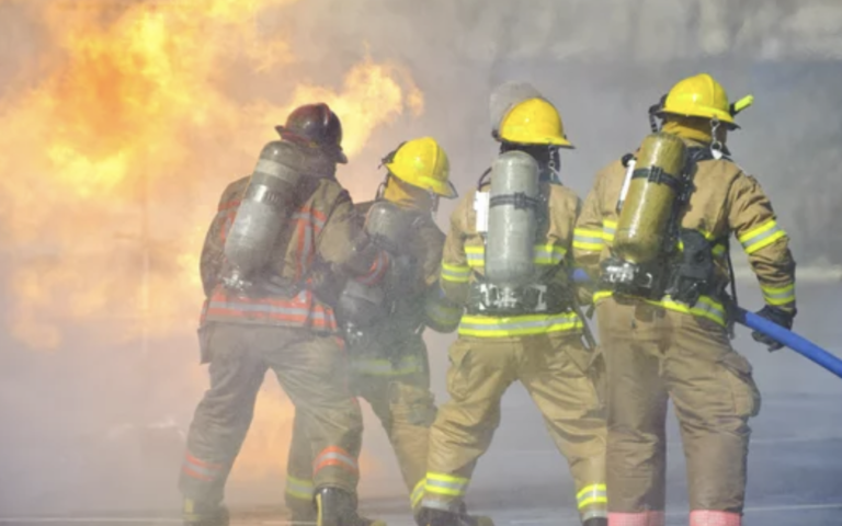 パロス・バーデス住宅で発生した大規模火災　午前７時前（10/17）