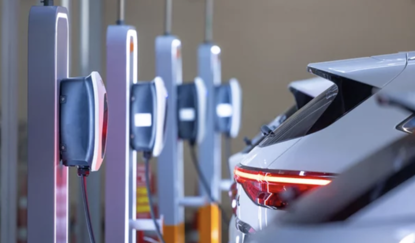 「Waymo」充電ステーションの騒音に近隣住民が苦情　サンタモニカ市（4/29）