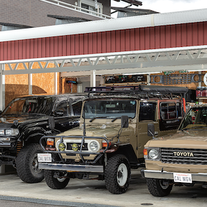 歴代のランドクルーザー3台を格納する マニア垂涎のコレクションガレージ｜Calマガジン-みんなのガレージライフ- VOL02