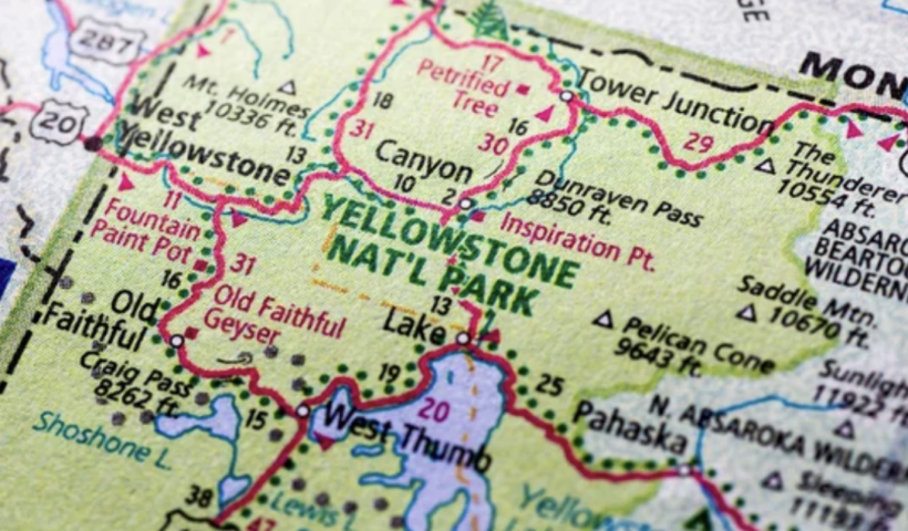 イエローストーン近郊で観光バンが衝突、7人死亡故（5/2）