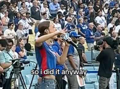 ドジャースタジアムのジャイアンツ戦で、スペイン語で国歌斉唱「移民たちを支援」（6/16）