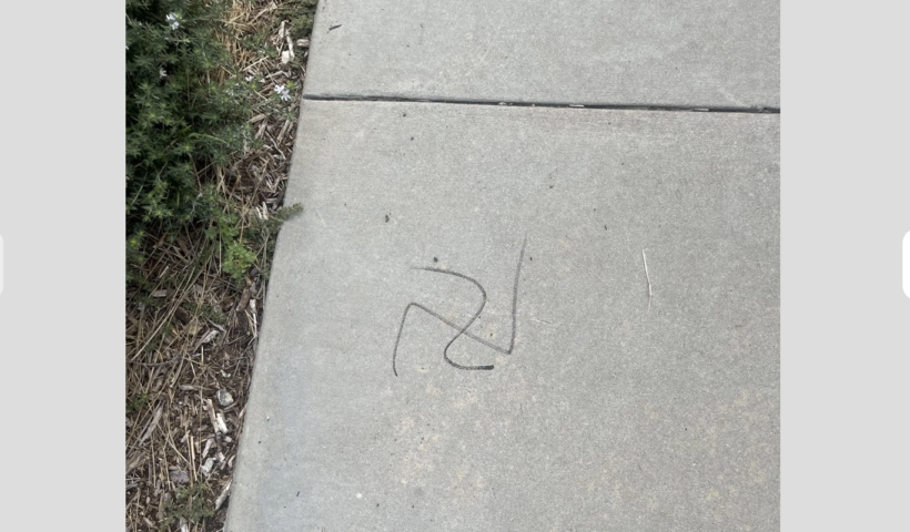 ビバリーヒルズの小学校前歩道にスワスティカの落書き　ユダヤ教の新年、警察が捜索中（9/24）