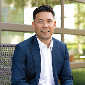 サッカーがくれた人生を次の世代へつなぐ 〜世界を駆けるエージェント・林賢冬の挑戦〜