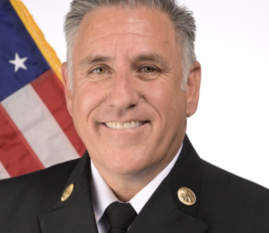 バス市長がLA消防局新局長にジェイミー・ムーア氏を任命（10/27）