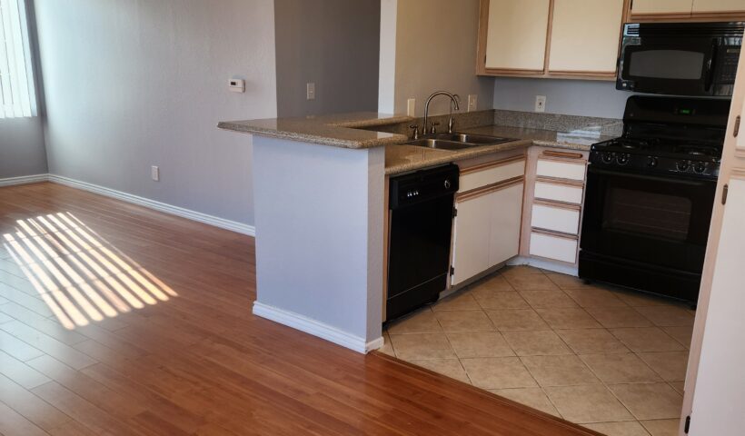 【不動産】トーレンス市／2ベッドルーム コンド・1月半ば入居可