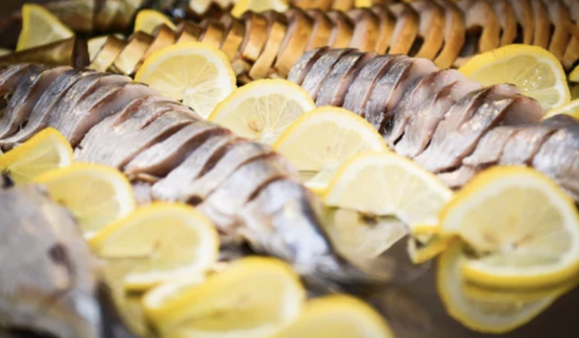 なぜ魚？「Good Friday」の食文化　“肉を食べない”日に食卓に並ぶのは日本でも定番の魚（4/3）