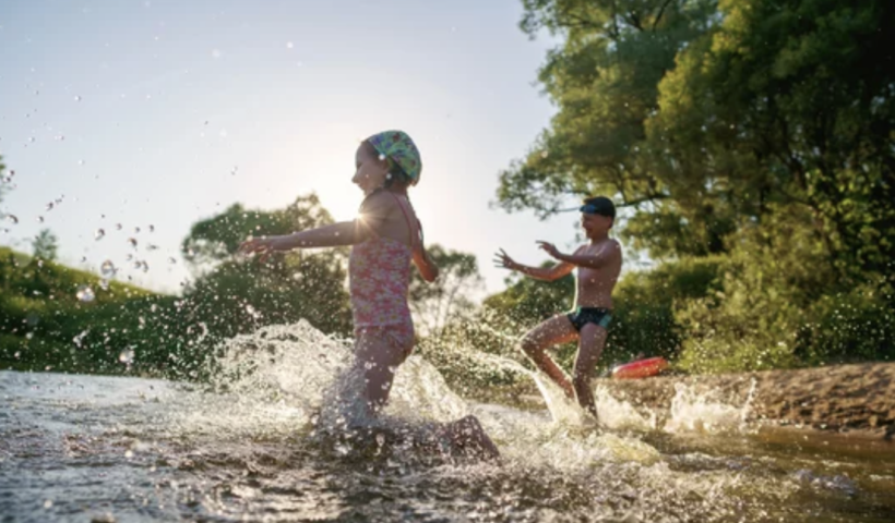「脳を食べるアメーバ」夏の水辺レジャーで注意呼びかけ　感染は極めて稀も致死率高く（7/6）