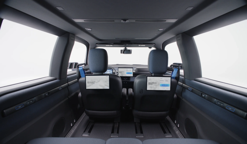 もう乗った？　ロサンゼルスに“新型Waymo”登場！  広々電動バン「Ojai」が街を走る　自動運転タクシーがさらに身近に（8/27）